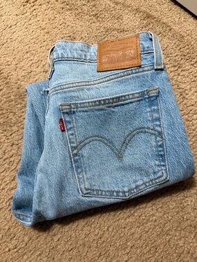 Levi's Wedgie Straight Blue Jeans
